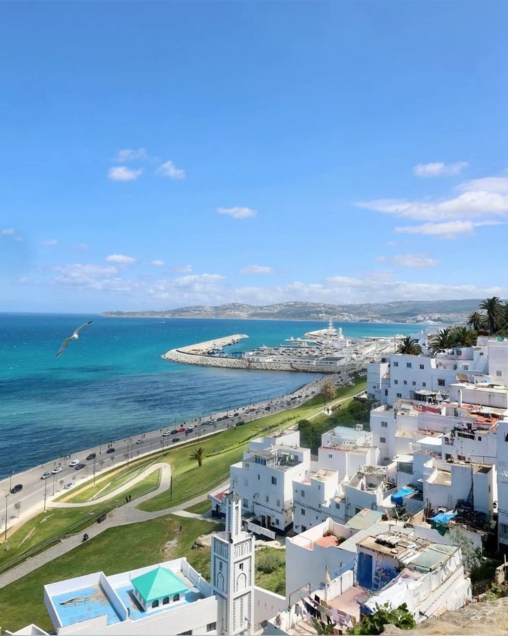 Vue sur la baie et la corniche de Tanger